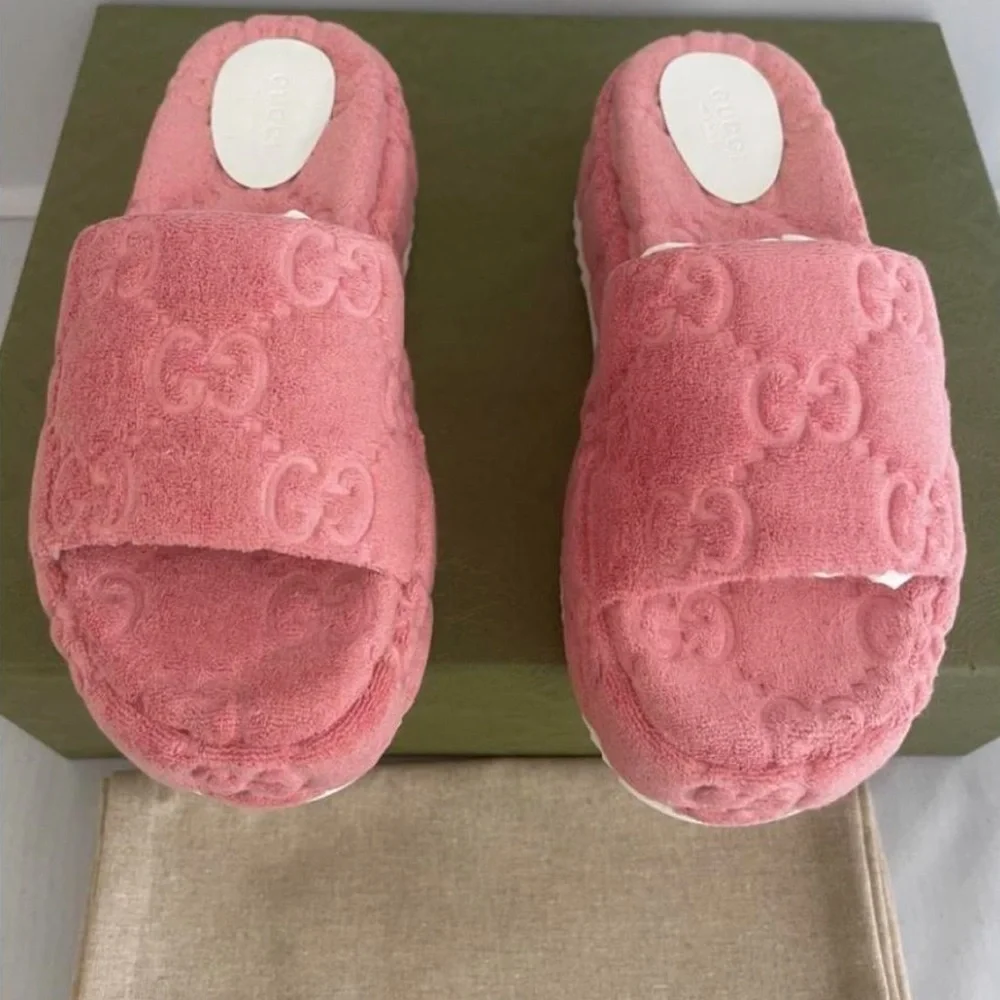 Gucci Wild Rose Terrycloth Platform Slides - Picture 2 of 5